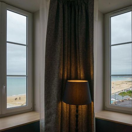 Hotel De La Plage Lion-sur-Mer Ngoại thất bức ảnh
