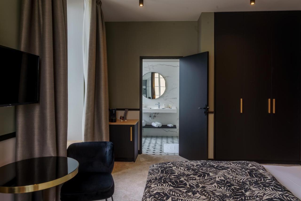 Hotel De La Plage Lion-sur-Mer Ngoại thất bức ảnh